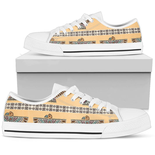 Native American Eagle Pattern Women Low Top Shoes
