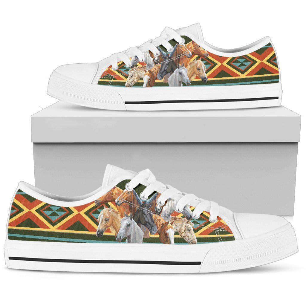 Native Horse Women Top Canvas Shoes