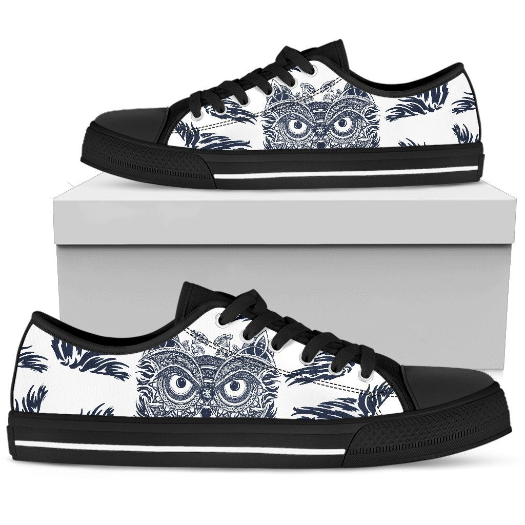 Owl Ornamental Women Low Top Canvas Shoes