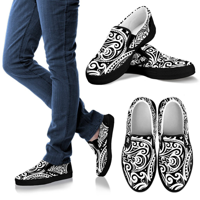 Polynesian Traditional Tribal Men Slip On Shoes