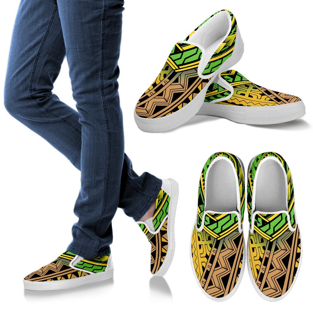 Polynesian Tribal Color Men Slip On Shoes