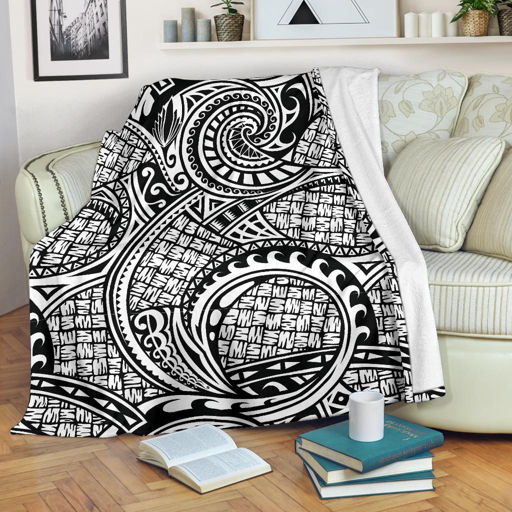 Polynesian Tribal Pattern Fleece Blanket