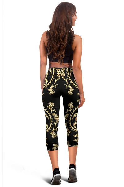 Polynesian Tribal Sea Turtle Hawaiian Women Capris