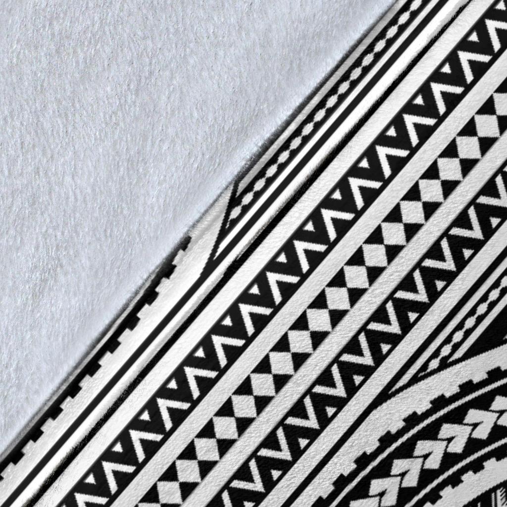 Polynesian Tribal Style Fleece Blanket