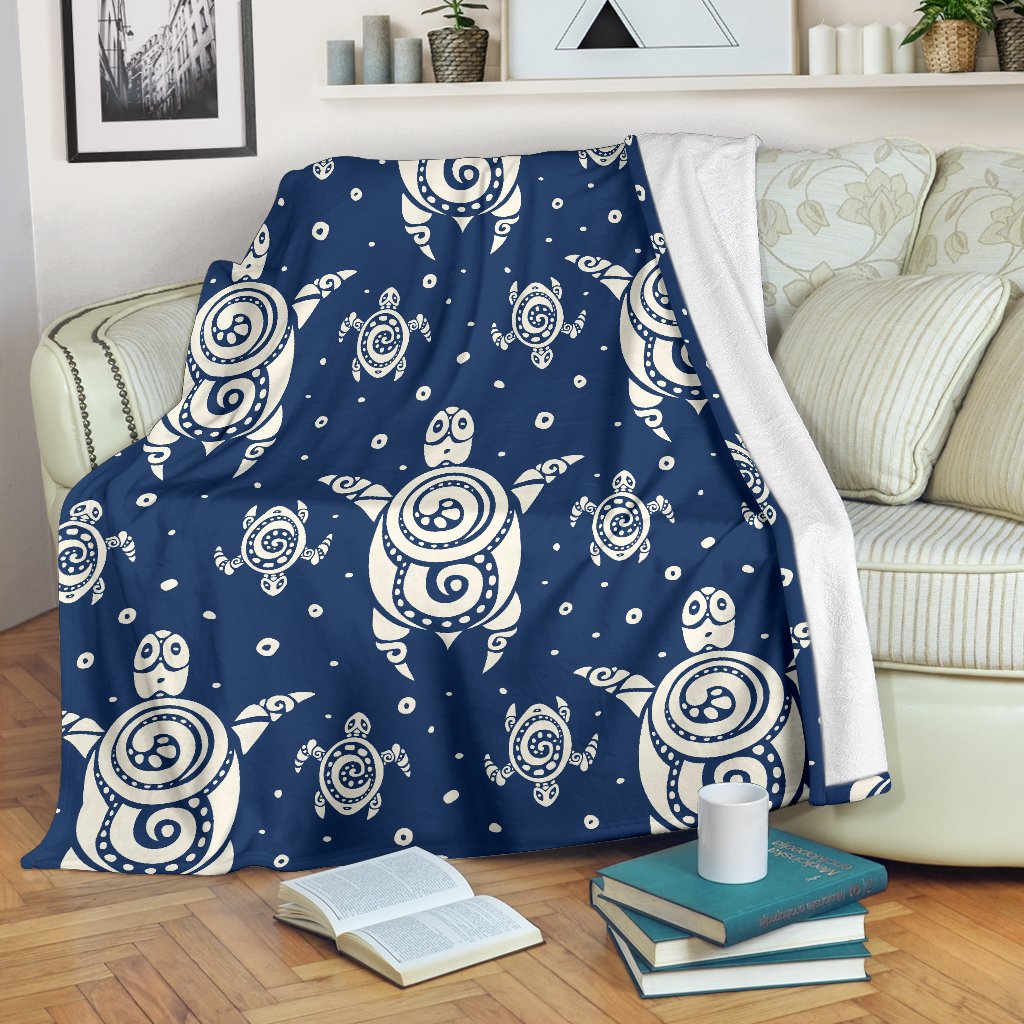 Sea Turtle Tribal Fleece Blanket