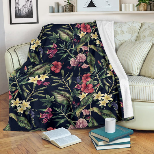 Tropical Flower Pattern Fleece Blanket