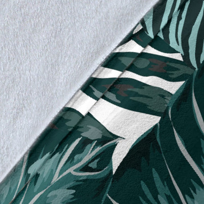 Tropical Palm Leaves Pattern Fleece Blanket