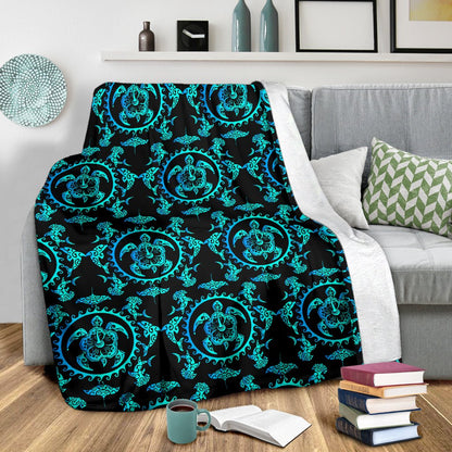 Turquoise Tribal Sea Turtle Hawaiian Fleece Blanket
