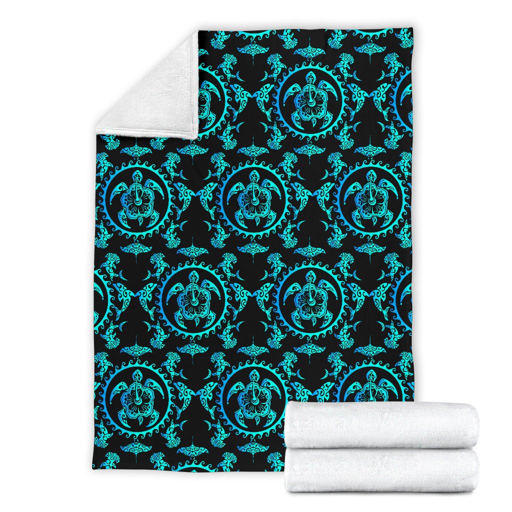 Turquoise Tribal Sea Turtle Hawaiian Fleece Blanket
