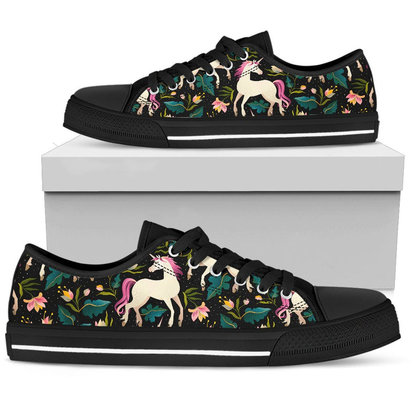 Unicorn in Floral Men Low Top Canvas Shoes